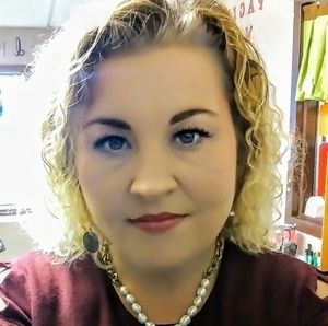 Meet your Posher, Karla